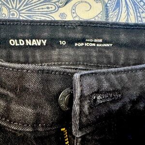 Old Navy black women’s jeans